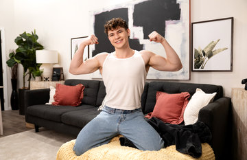 STREAMING THAT STRAIGHT COCK